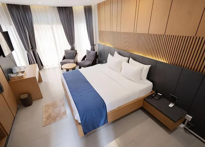 Grik Hotel - Entebbe